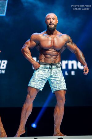 MEN'S PHYSIQUE МАСТЕРА +40